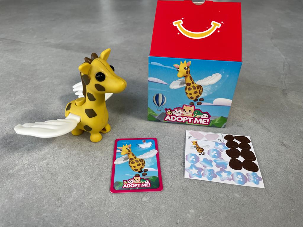 Roblox Adopt Me Gevleugelde Giraffe Figuur met Kaart, Ophalen of Verzenden, Nieuw