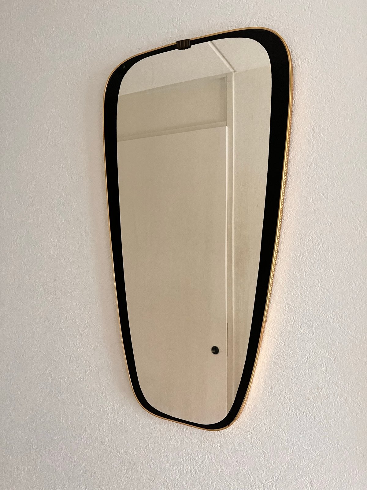 Vintage spiegel met gouden rand en zwarte accenten, Ophalen of Verzenden, Overige vormen, Minder dan 50 cm, Minder dan 100 cm