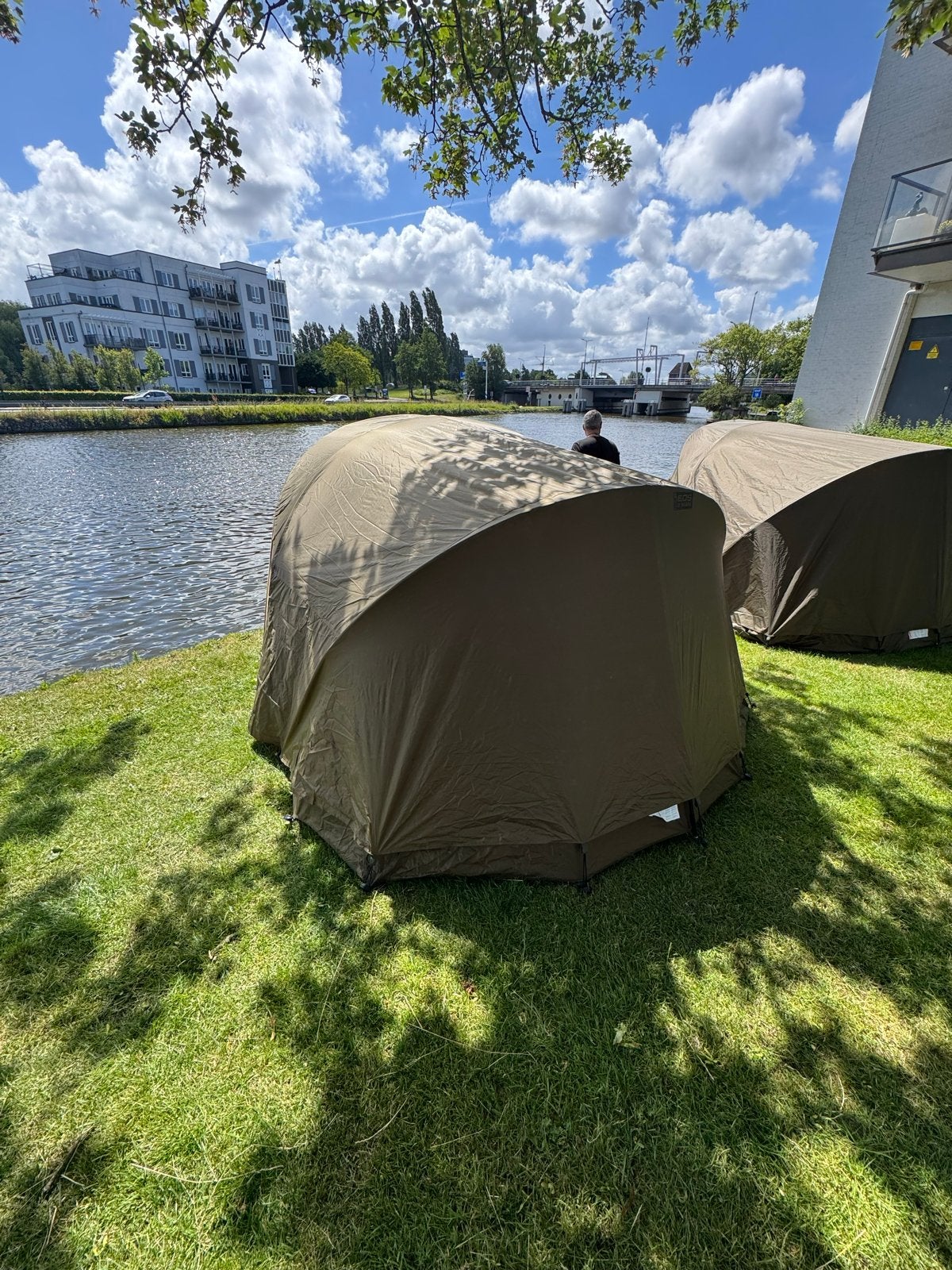 Fox EOS tent voor 2 personen - Ideaal voor karpervissen, Ophalen of Verzenden, Gebruikt, Tot en met 2