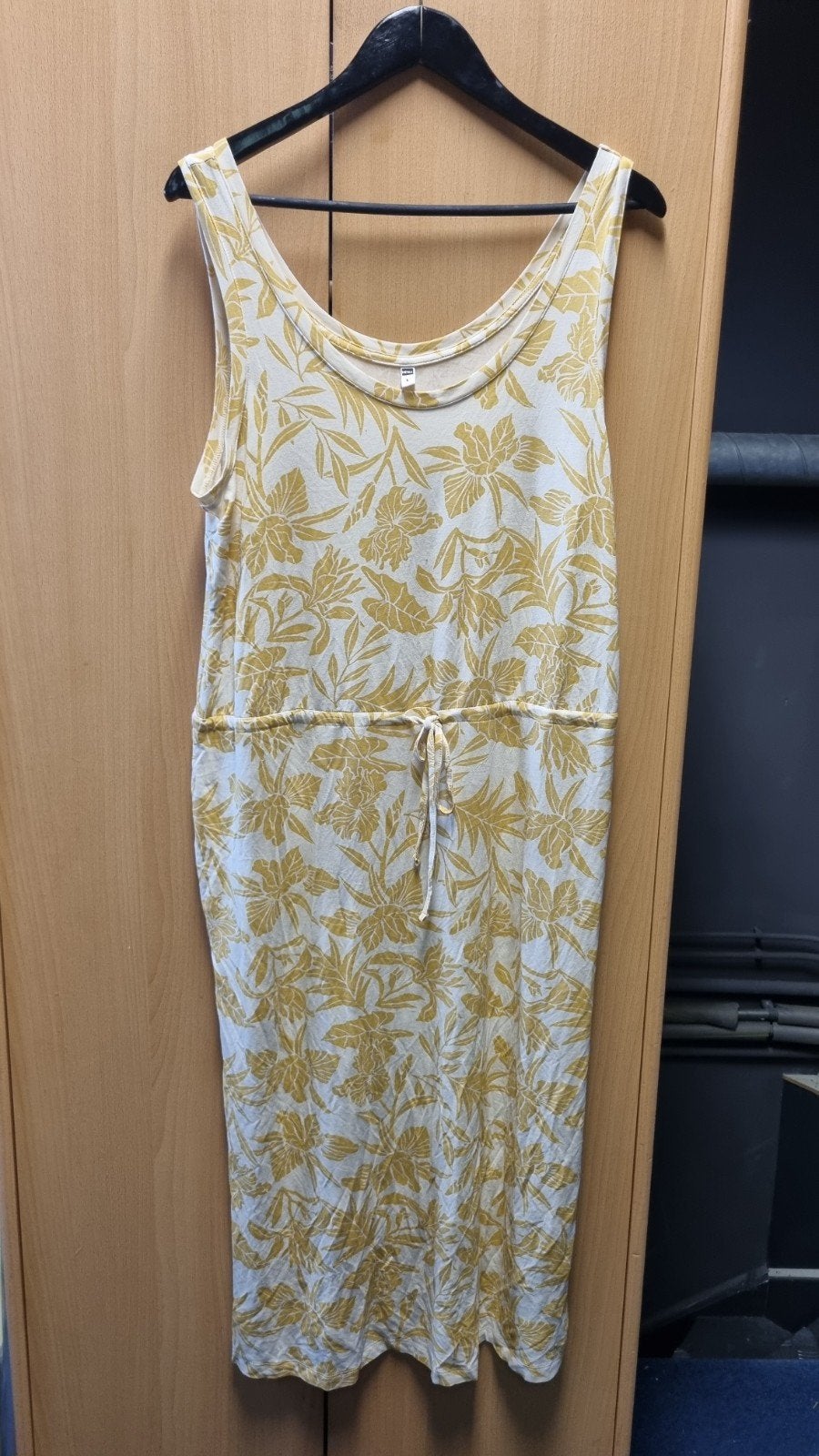 Nieuwe HEMA jurk, maat L, 122 cm lengte, Kleding | Dames, Geel, Maat 42/44 (L), Nieuw, Ophalen of Verzenden