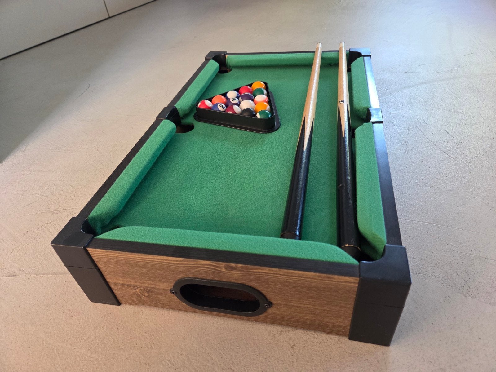 Mooie pooltafel (30x50x9cm) met Keuen en Ballen, Kinderen en Baby's, Ophalen of Verzenden, Gebruikt