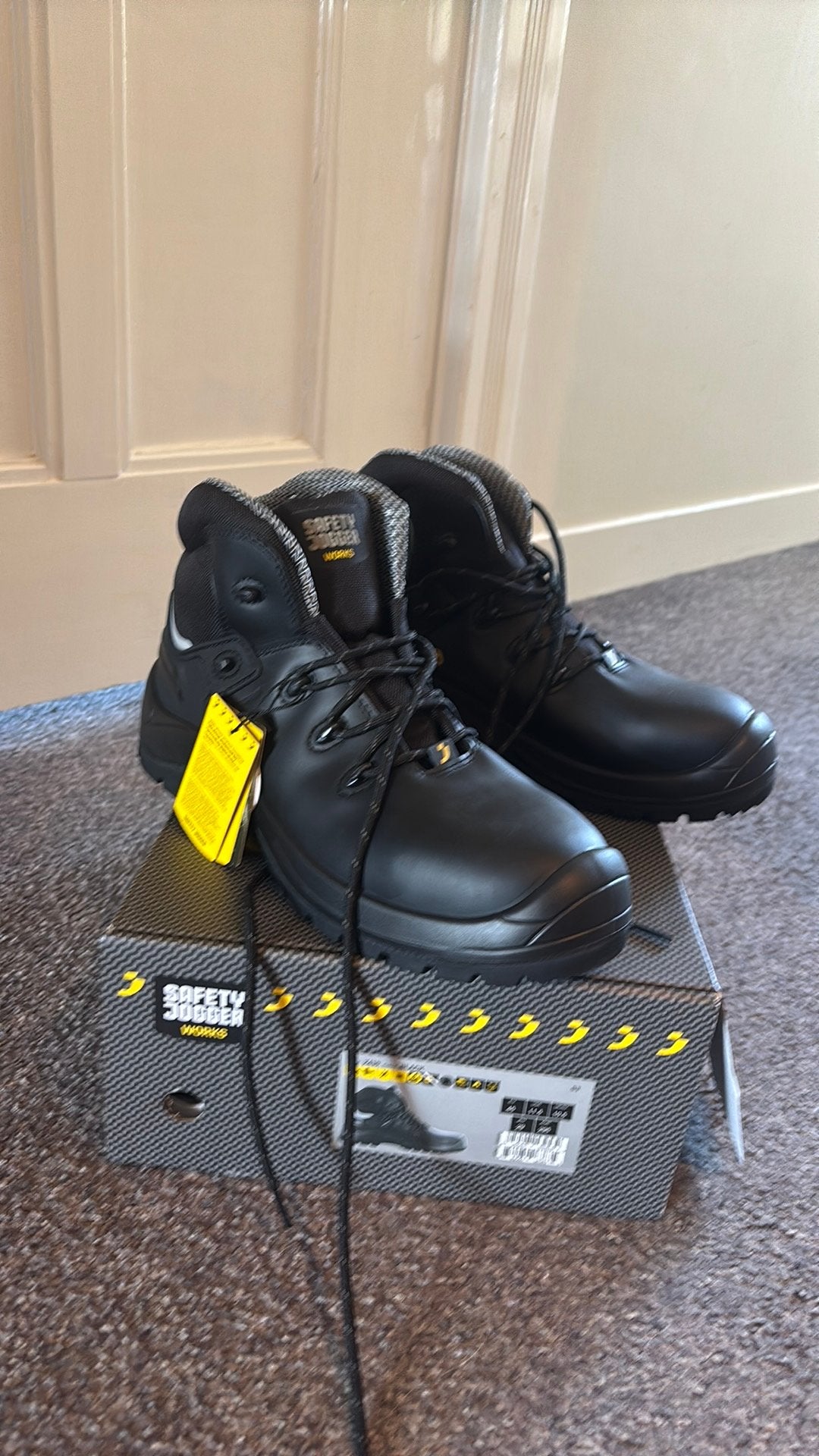 Nieuwe Werkschoenen safety jogger, Ophalen, Nieuw