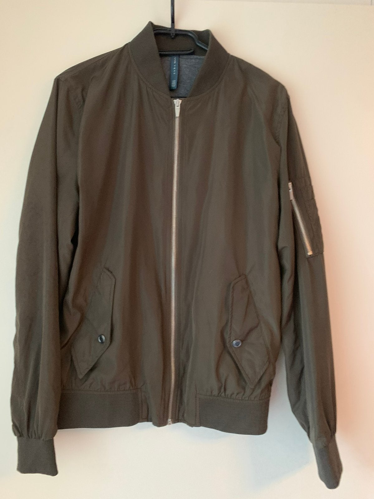 Zara bomberjack voorjaar/najaar, maat M, khaki/groen, Ophalen of Verzenden, Gedragen, Maat 48/50 (M), Groen