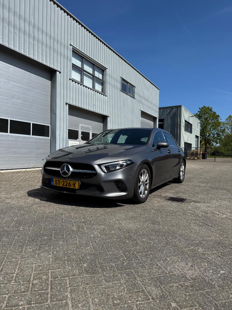 Mercedes-Benz A-Klasse A 200 163pk | NIEUWE APK, 4 cilinders, Leder en Stof, Origineel Nederlands, Lane Keeping Assist