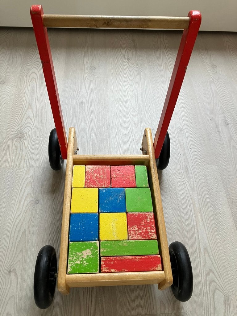 Loopkar met houten blokken, Ophalen, Gebruikt, Duw- of Trekspeelgoed