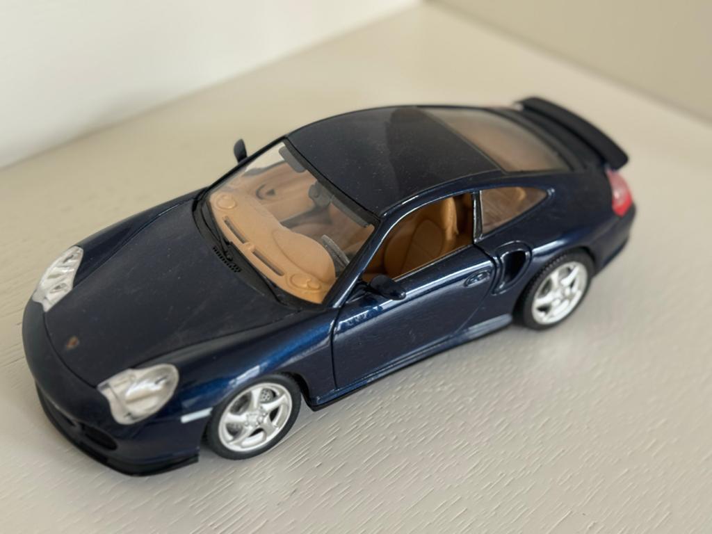 Porsche 996 Turbo (1999) 1/18 - Burago, Hobby en Vrije tijd, Modelauto's | 1:18, Ophalen of Verzenden, Zo goed als nieuw, Auto