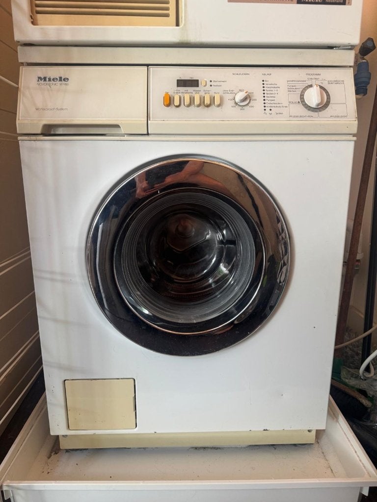 Miele wasmachine + droger set – Novotronic / Mistral C, Ophalen, 1200 tot 1600 toeren, Gebruikt, 4 tot 6 kg
