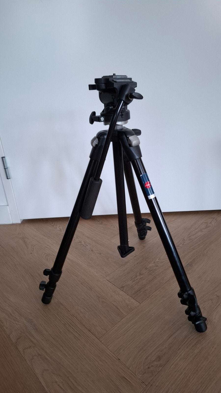 Manfrotto 190 DB statief met kop, Audio, Tv en Foto, Fotografie | Statieven en Balhoofden, Ophalen of Verzenden, 175 cm of meer