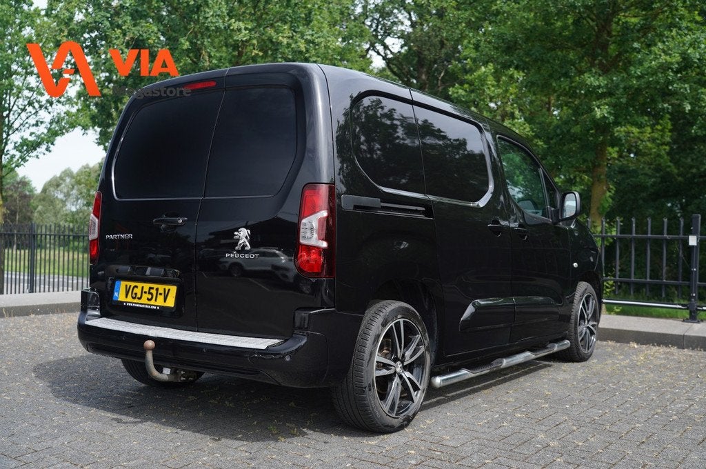 Peugeot Partner 1.5 | Premium | Trekhaak | Bullbars | Velgje, Gebruikt, Huisgarantie, 4 cilinders, Met garantie (alle)