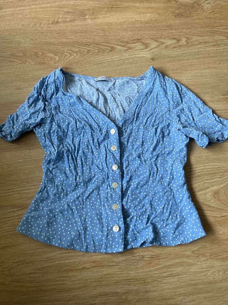 Bershka blauwe blouse met stippen, maat M, Kleding | Dames, Blouses en Tunieken, Ophalen of Verzenden, Zo goed als nieuw, Maat 38/40 (M)