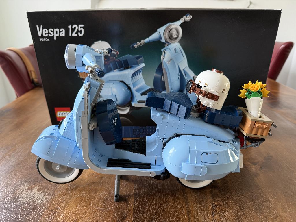lego verspa 10298, Kinderen en Baby's, Speelgoed | Duplo en Lego, Compleet, Lego, Ophalen of Verzenden, Zo goed als nieuw