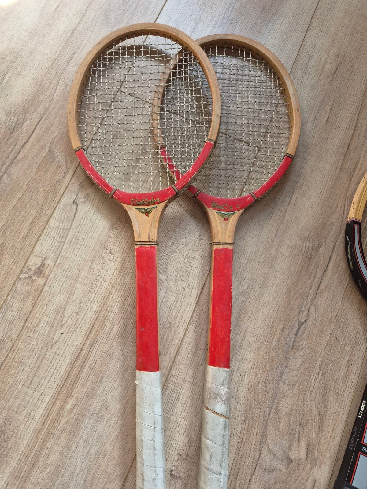 Vintage Wimbledon houten Tennisrackets - Set van 2, Sport en Fitness, Ophalen of Verzenden, Gebruikt, Racket, Overige merken