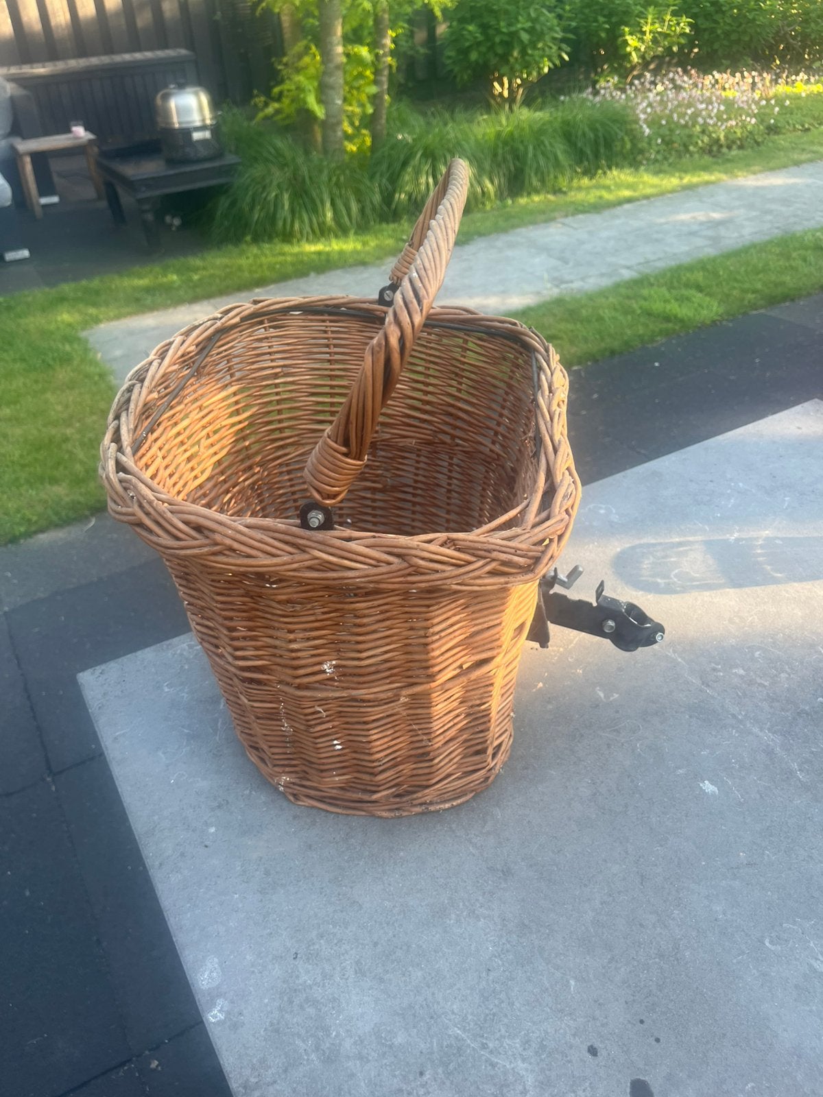 Riete honden fiets mand (klein prijsje weg), Ophalen, Gebruikt, Fietsmand, Stuurbevestiging