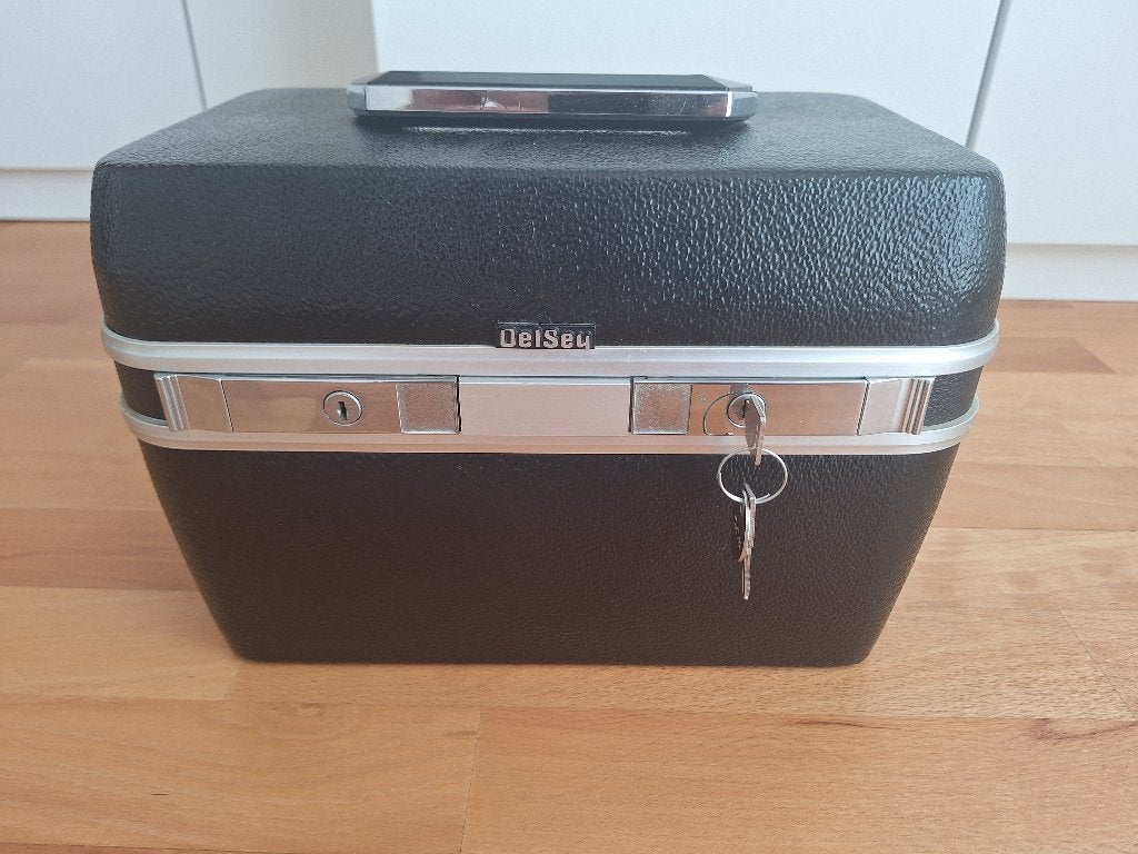 Beautycase Delsey, Sieraden, Tassen en Uiterlijk, Beautycases, Gebruikt, Zwart, Met slot, Ophalen of Verzenden