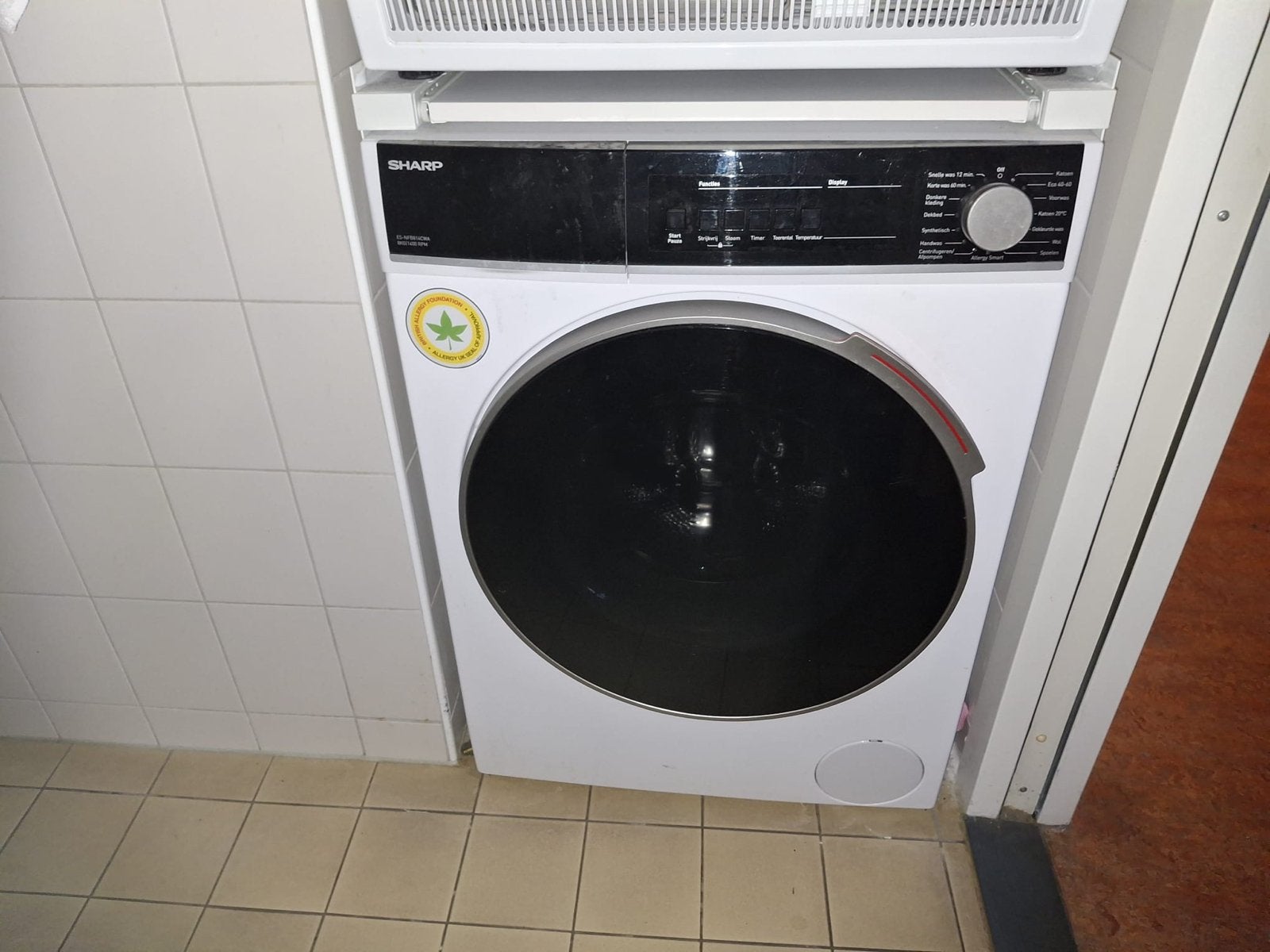 Sharp Wasmachine - 3 jaar oud, weinig gebruikt, Ophalen, Gebruikt, Voorlader