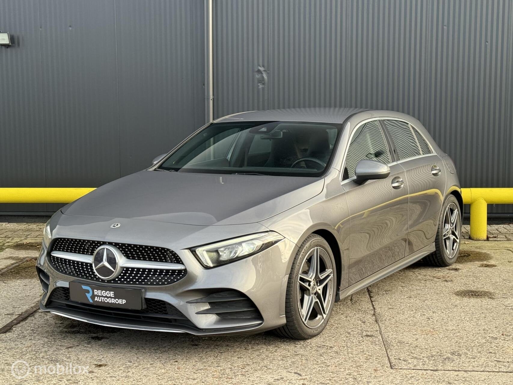 Mercedes A-klasse 180 AMG-Pakket NIEUWSTAAT, Auto's, Mercedes-Benz, 136 pk, Gebruikt, 4 cilinders, Automatische klimaatregeling
