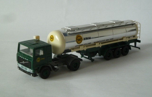 HERPA VOLVO F10 NWM UITHOORN, Hobby en Vrije tijd, Verzenden, Zo goed als nieuw, Bus of Vrachtwagen, Herpa
