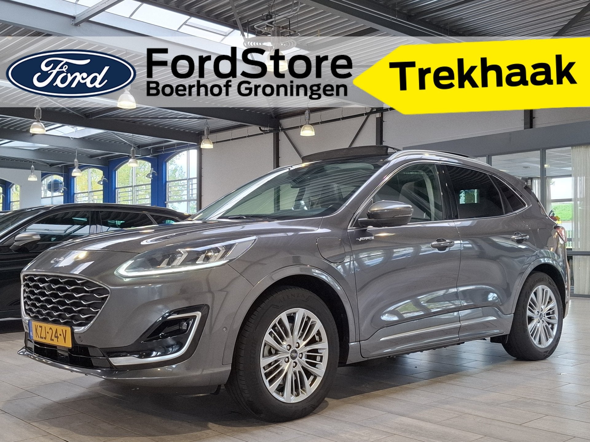 Ford Kuga 2.5 PHEV Vignale | Trekhaak | Pano | Winter Pack |, Dealer onderhouden, 14 kWh, Gebruikt, 4 cilinders
