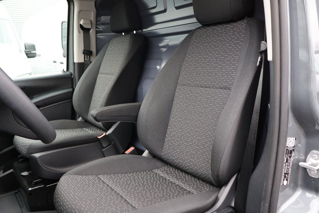 Mercedes-Benz eVito Lang 66 kWh (bj 2025), Auto's, Stof, Gebruikt, Stoelverwarming, 116 pk