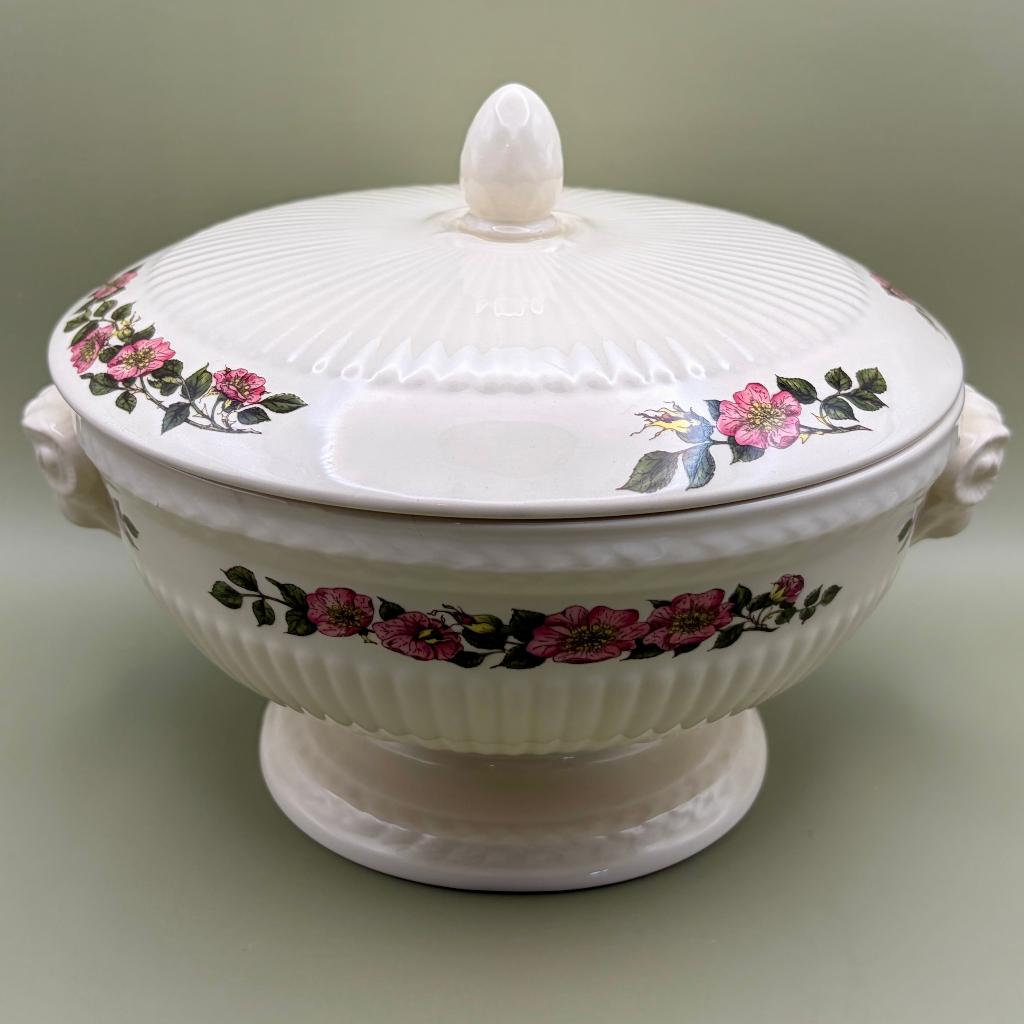 Wedgwood Briar Rose Dekschaal - ø 20,5 cm, Huis en Inrichting, Keuken | Servies, Wedgwood, Onbekend, Ophalen of Verzenden, Onbekend