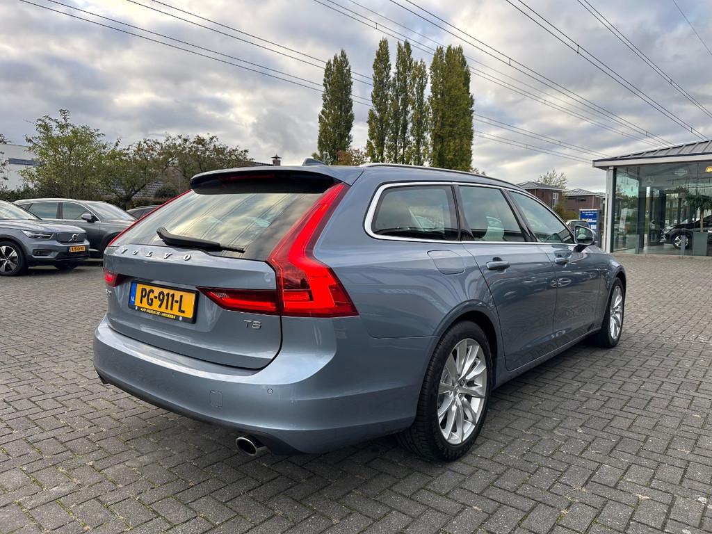 Volvo V90 2.0 T5 AUT Geartronic | Momentum | Leer | Navi, 15 km/l, Euro 6, 1969 cc, Blauw