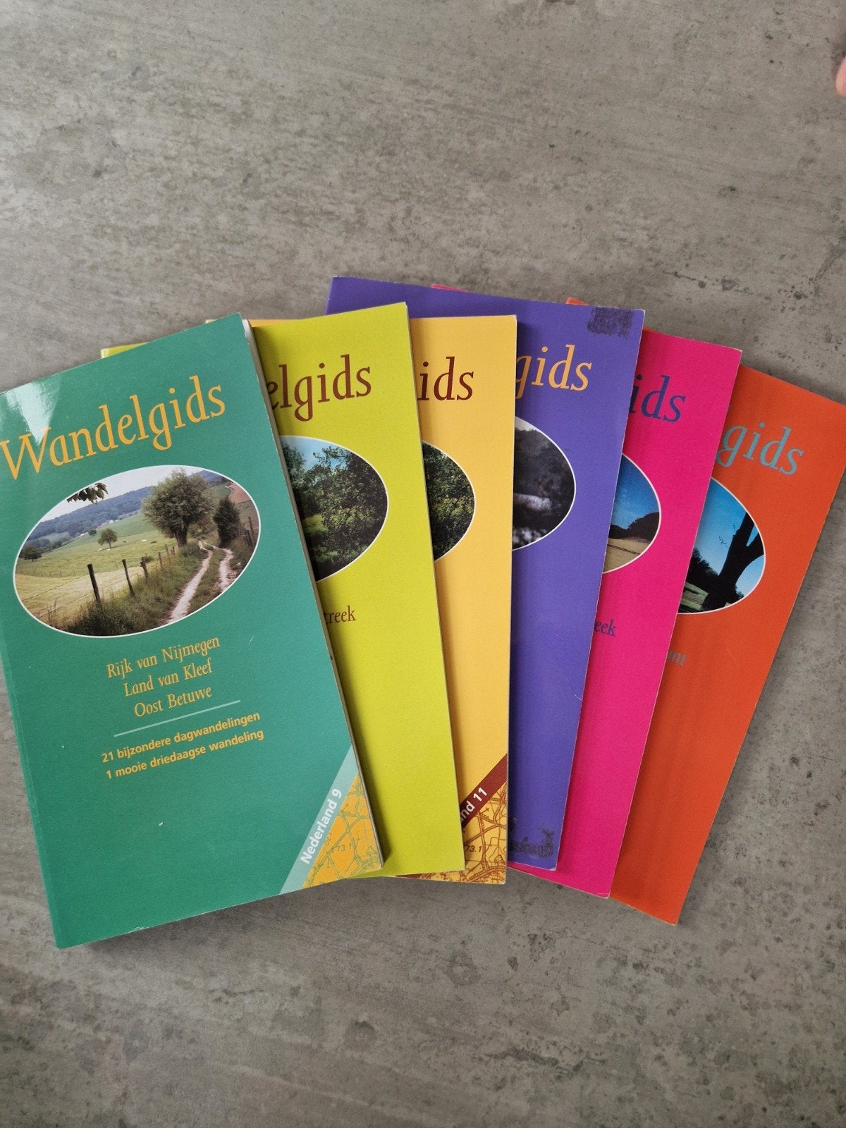 wandelgidsen Stap voor Stap 6 boekjes, Boeken, Overige merken, Fiets- of Wandelgids, Europa, Ophalen of Verzenden