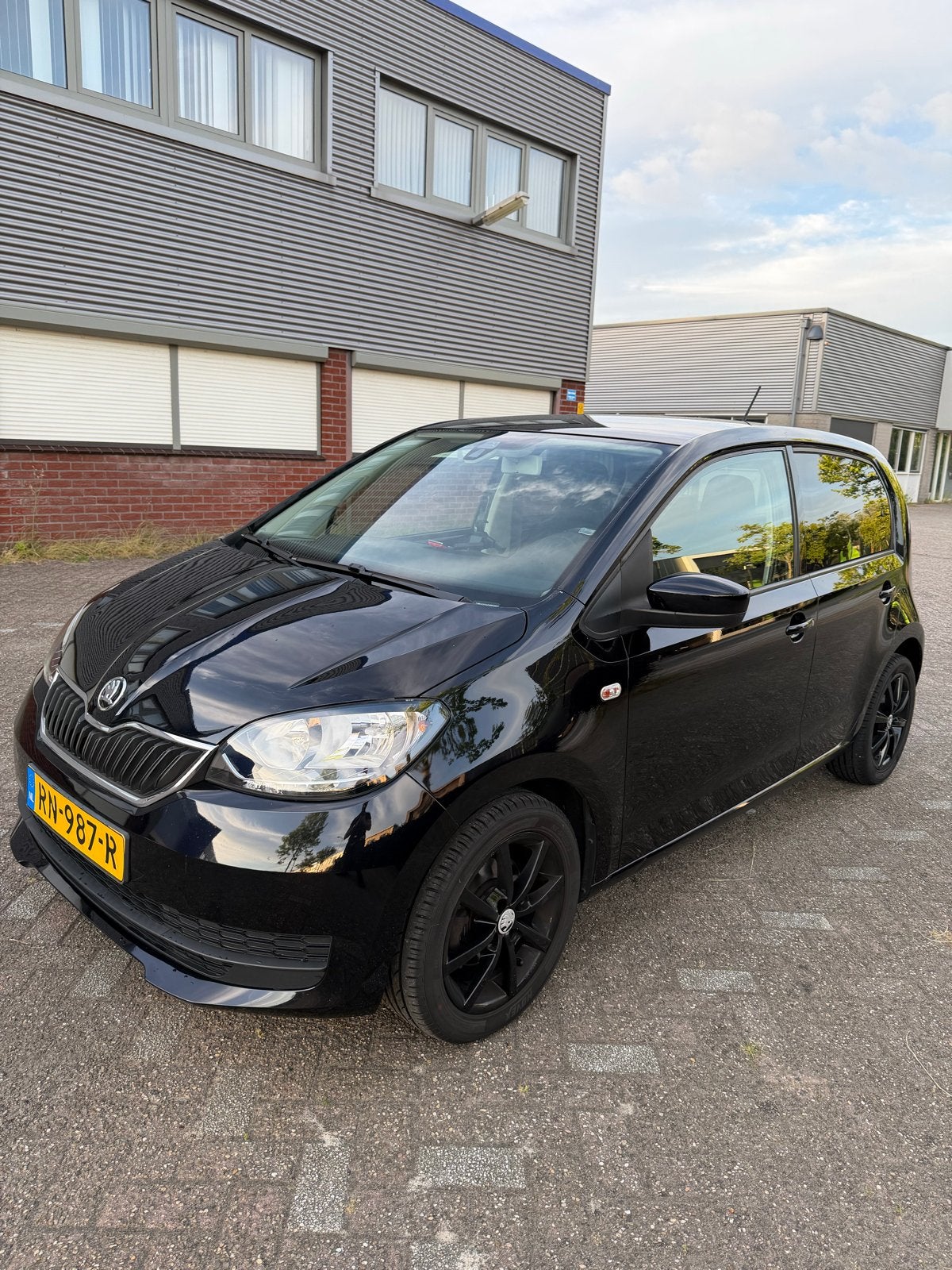 Skoda Citigo 1.0 Greentech - NL auto - Dealer onderhouden, Auto's, Voorwielaandrijving, Stof, Zwart, Zwart