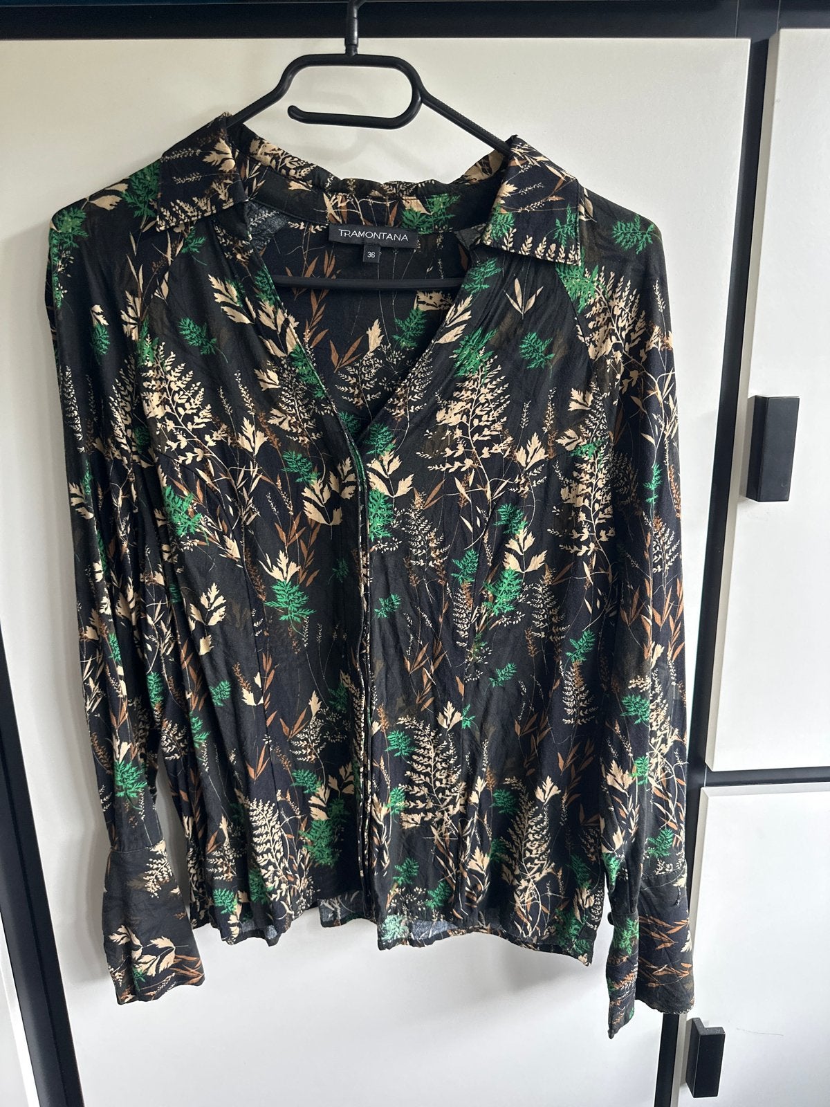 Tramontana blouse maat 36 met botanische print, Ophalen of Verzenden, Zo goed als nieuw, Maat 36 (S), Zwart