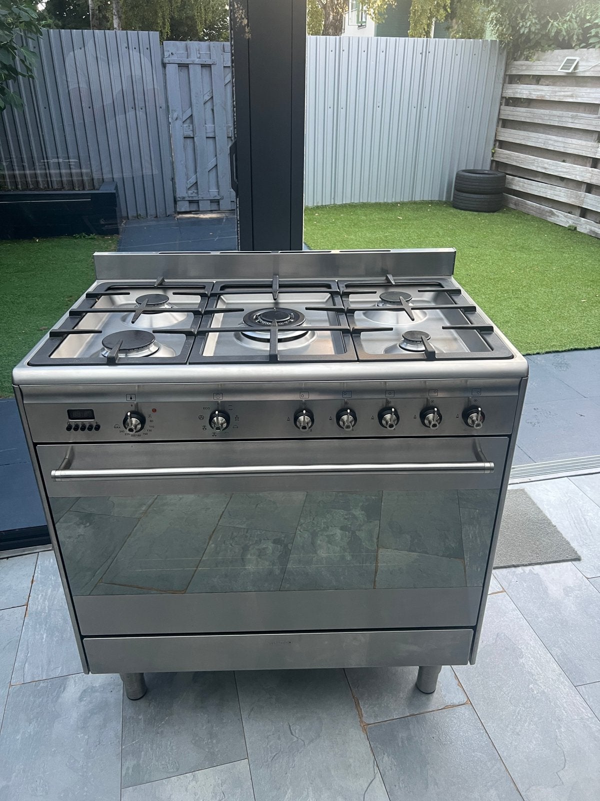 Gasfornuis 90 cm Smeg, Witgoed en Apparatuur, Fornuizen, 60 cm of meer, Ophalen of Verzenden, Zo goed als nieuw, Gas