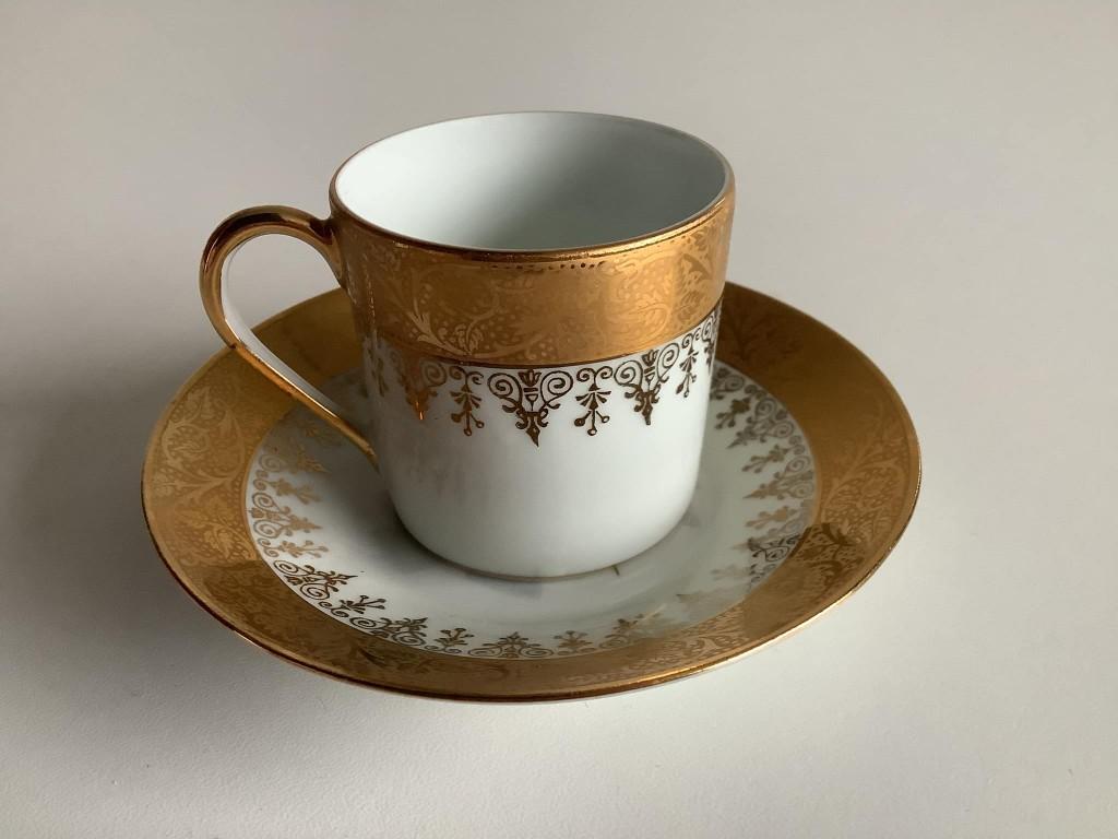 Limoges porseleinen demitasse, Ophalen of Verzenden, Zo goed als nieuw, Porselein, Kop en/of schotel