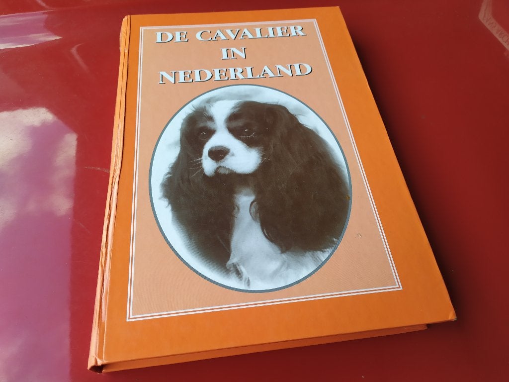 De Cavalier in Nederland, Boeken, Ophalen of Verzenden, Gelezen, Honden