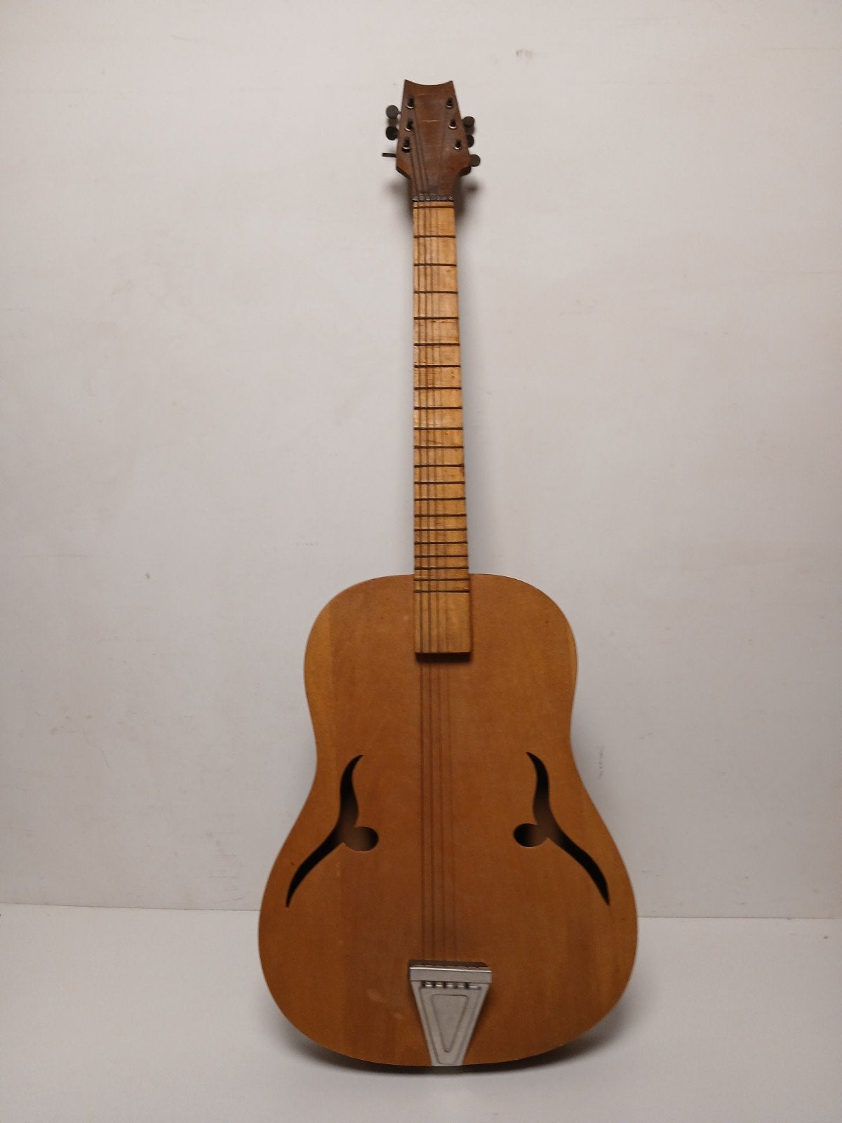Bijzondere archtop gitaar jaren 40/50 voor restauratie/deco, Muziek en Instrumenten, Ophalen, Gebruikt, Overige typen