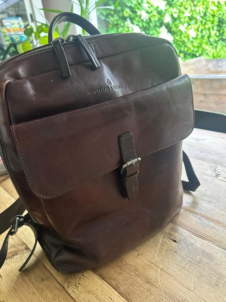 Luxe leren laptop rugzak, Ophalen, Zo goed als nieuw, Meerdere vakken, Rugzak