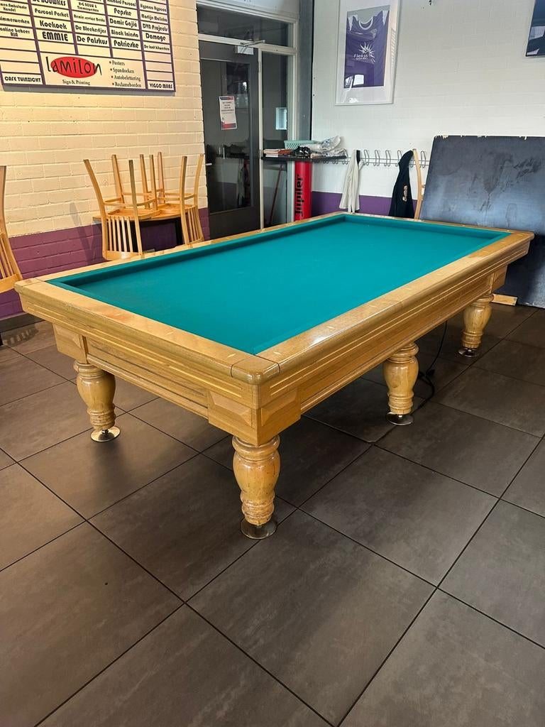 Biljarttafel inclusief scorebord, keu's en ballen, Sport en Fitness, Biljarten en Poolen, Ophalen, Zo goed als nieuw, Biljarttafel