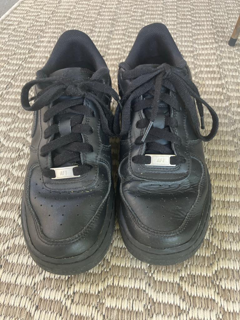 Nike sneakers zwart maat 38,5, Ophalen of Verzenden, Gedragen, Zwart, Sneakers of Gympen