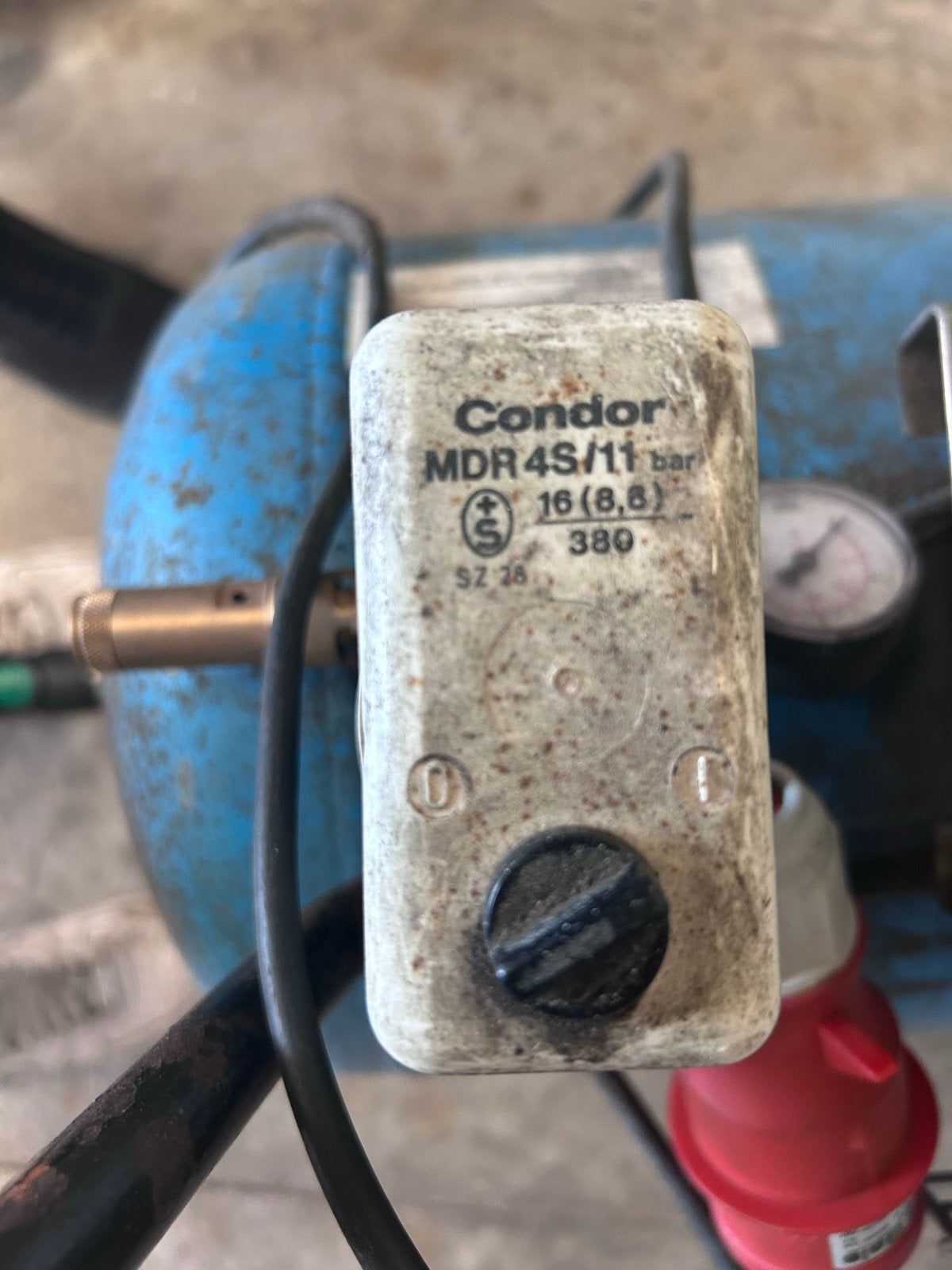 ABAC Raider 2500 Compressor - LT100HP2, Doe-het-zelf en Verbouw, Compressors, Ophalen, Gebruikt, 200 tot 400 liter/min, Mobiel