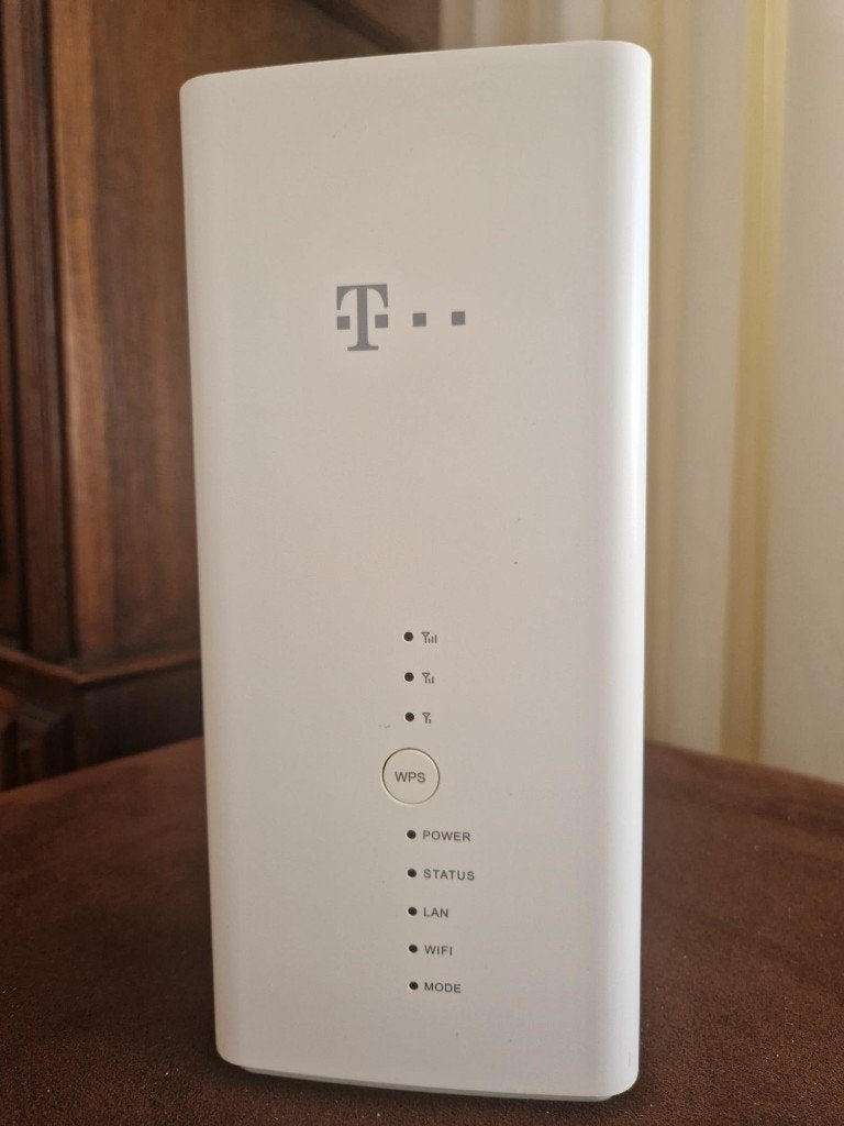 Te Koop: Huawei B618s-22d 4G router., Ophalen of Verzenden, Gebruikt, Router met modem, Huawei