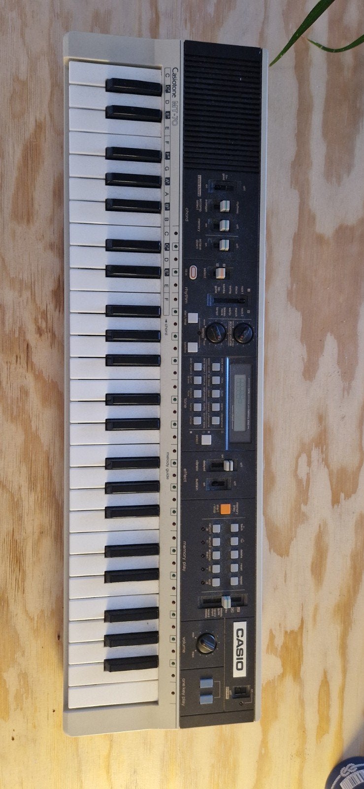 Casiotone MT-70 Keyboard - Werkt nog, knopjes missen, Muziek en Instrumenten, Keyboards, Ophalen of Verzenden, Gebruikt, Overige aantallen