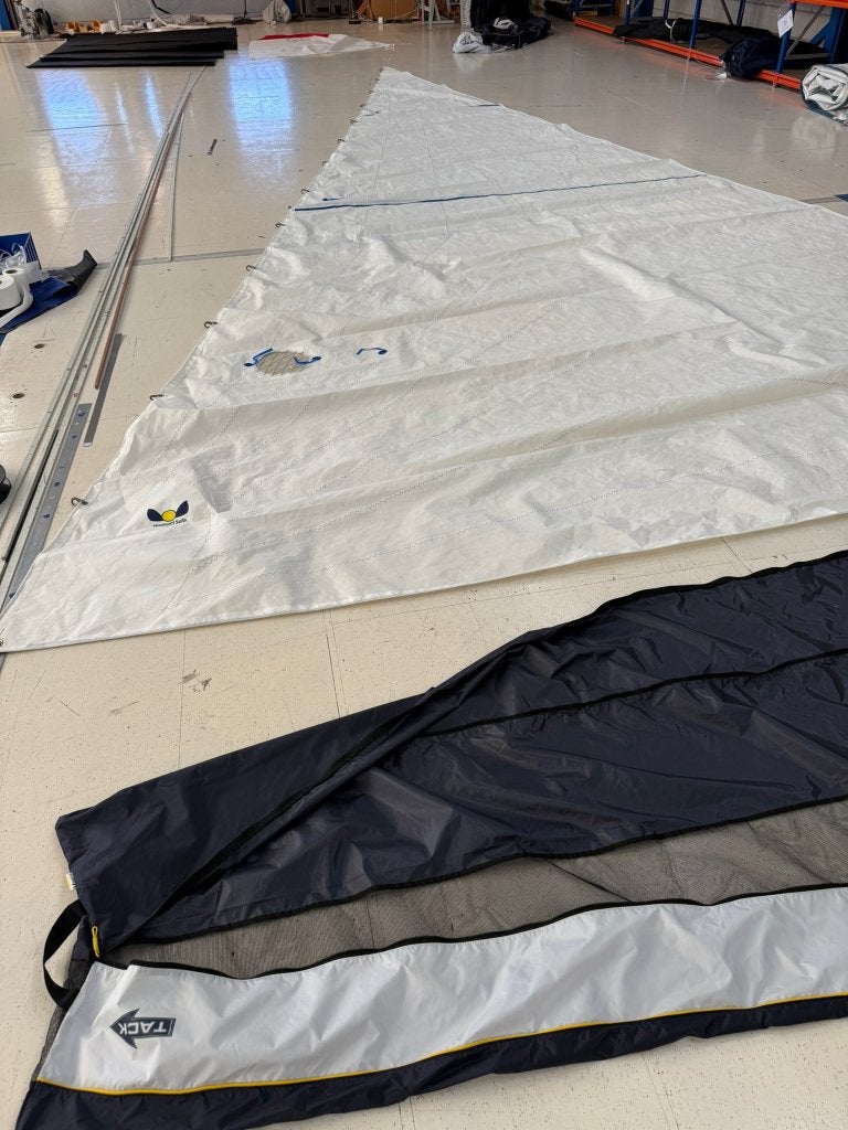 10 Genua (zeil), Watersport en Boten, Zeilen en Zeiltoebehoren, Ophalen, 6 meter of meer, 15 tot 30 m², Verbreepark 11