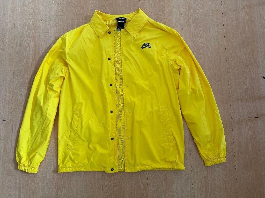Nike SB windbreaker, Kleding | Heren, Maat 48/50 (M), Geel, Nike, Ophalen of Verzenden
