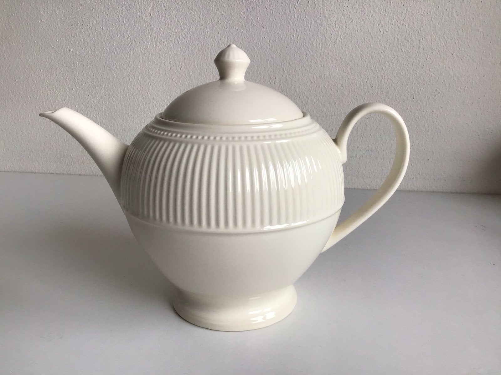 Wedgwood Windsor theepot theekan koffiekan - NIEUW, Huis en Inrichting, Keuken | Servies, Ophalen of Verzenden, Nieuw, Porselein
