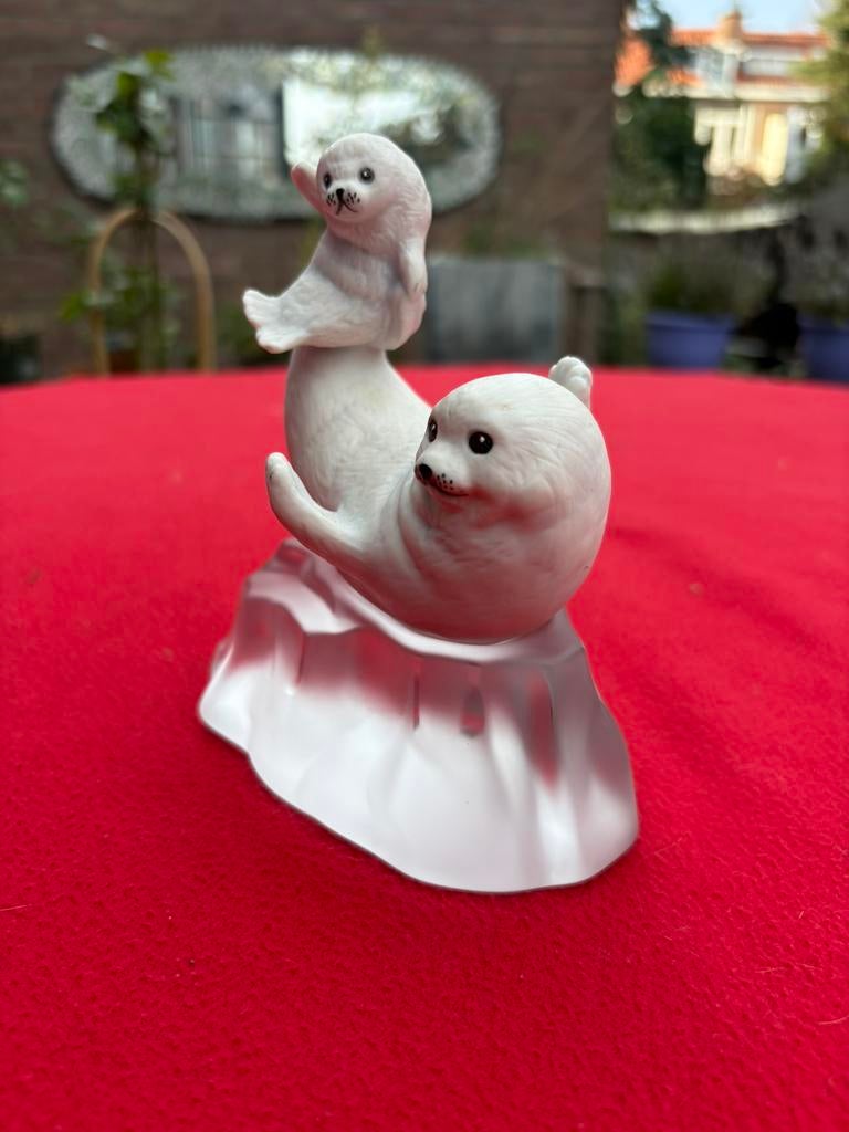 Franklin Mint “Harp Seals op IJsberg” Bisque Beeldje – 1992, Ophalen, Zo goed als nieuw, Dier