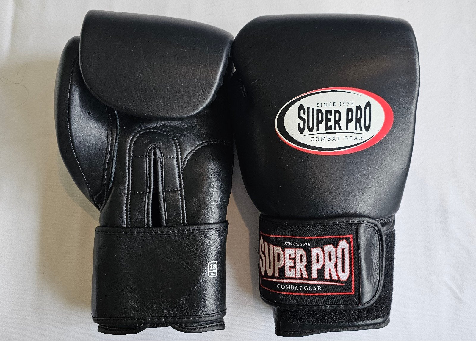Bokshandschoenen Thai Pro 1 x  gebruikt, Ophalen of Verzenden, Zo goed als nieuw, Overige