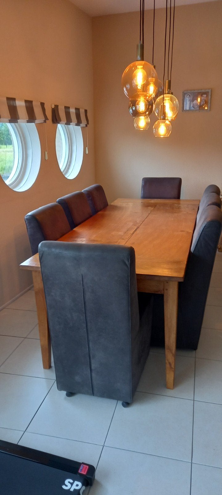 landelijke eettafel  massief  inc.8  Stoelen, Huis en Inrichting, Ophalen, Zo goed als nieuw, 4 tot 6 stoelen