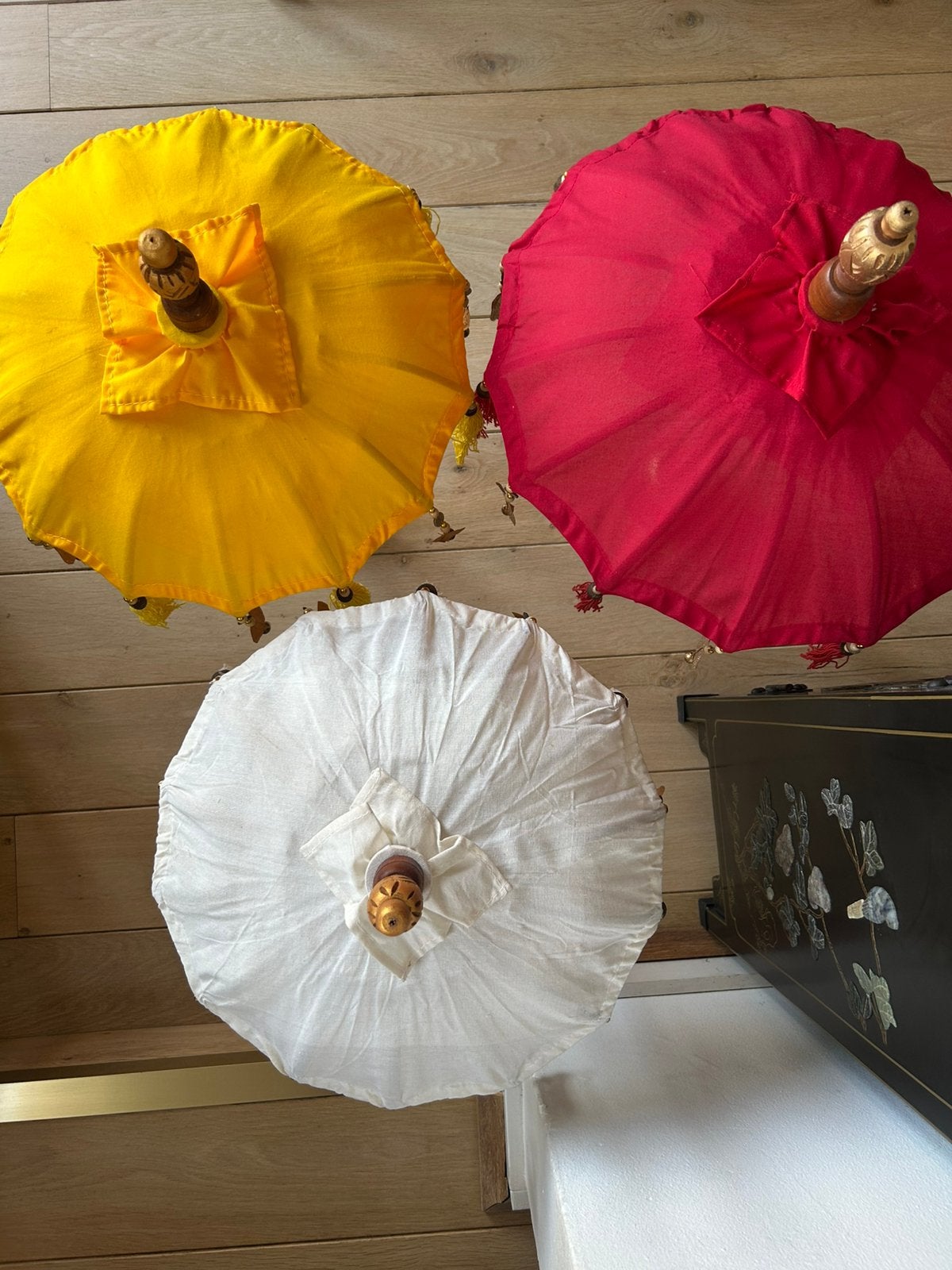 Balinese tedung (parasolletjes) hoogte ca 69 cm, Tuin en Terras, Ophalen of Verzenden, Volle zon