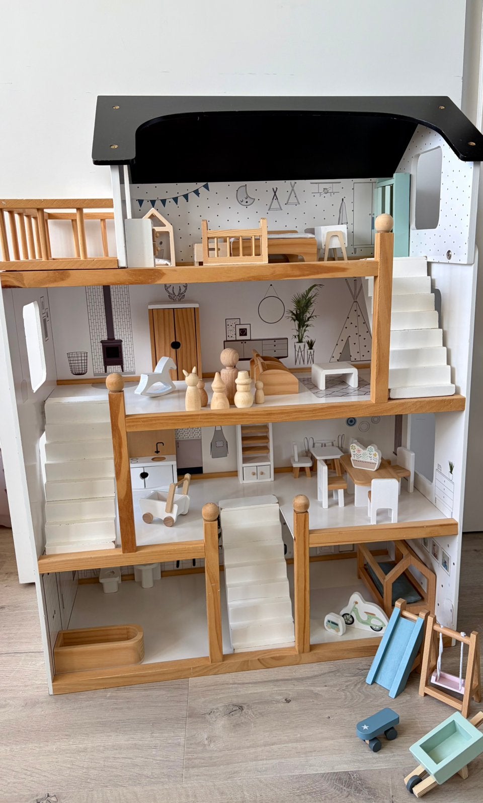 Poppenhuis hout Petite Amélie- zeer compleet, Kinderen en Baby's, Ophalen, Gebruikt, Poppenhuis