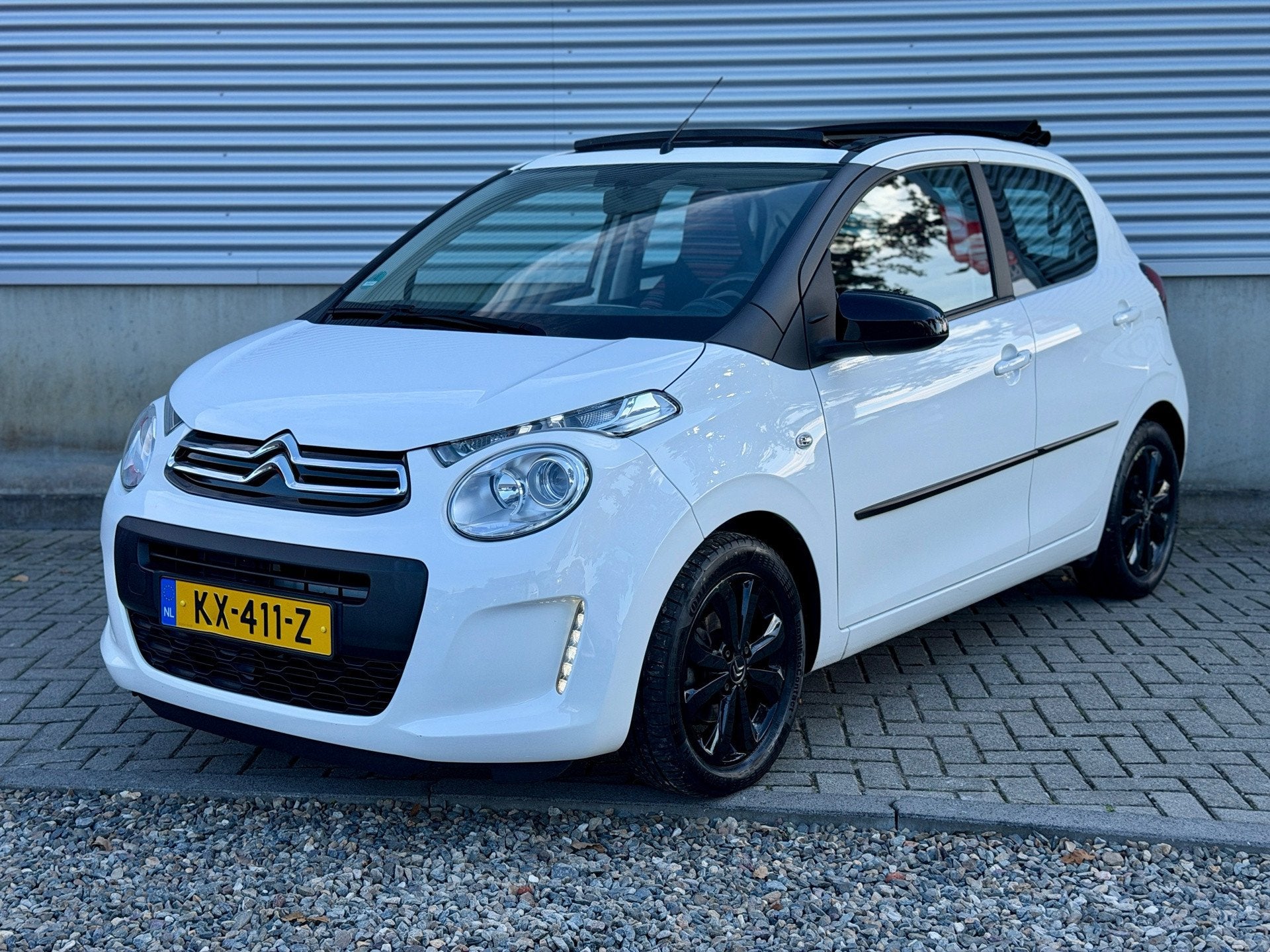 Citroen C1 1.0 e-VTi Airscape Feel cabrio [ open dak, 2e eig, Voorwielaandrijving, Stof, Gebruikt, 4 stoelen