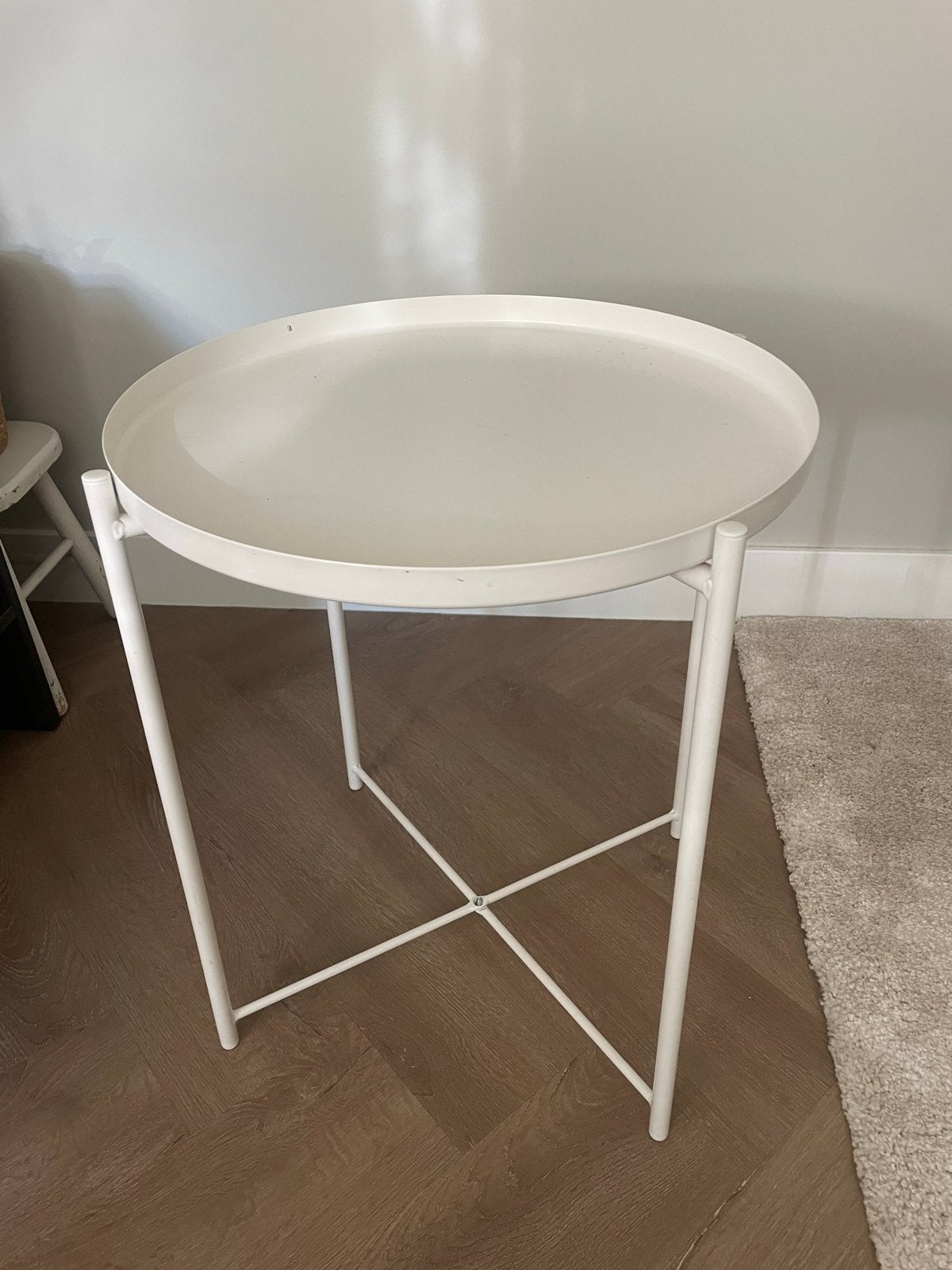 Witte ronde bijzettafel - Metaal, Minder dan 55 cm, Gebruikt, Metaal of Aluminium, Rond