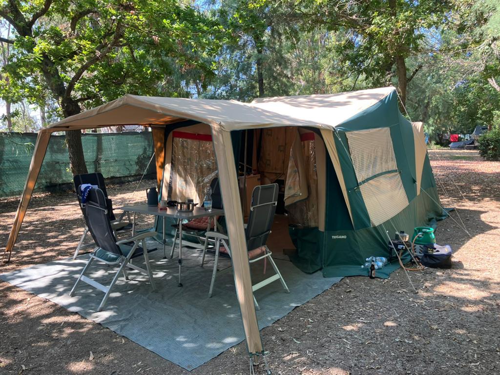 Trigano Odyssee vouwwagen 2003 – degelijk, droog en compleet, Caravans en Kamperen, Vouwwagens, Ophalen, Trigano, Meerkleurig