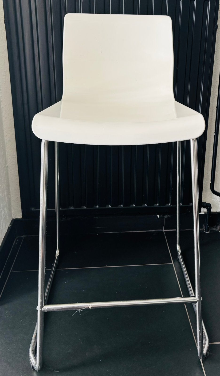 Witte bar krukken (2), Ophalen, Kunststof, Gebruikt, Met voetsteun